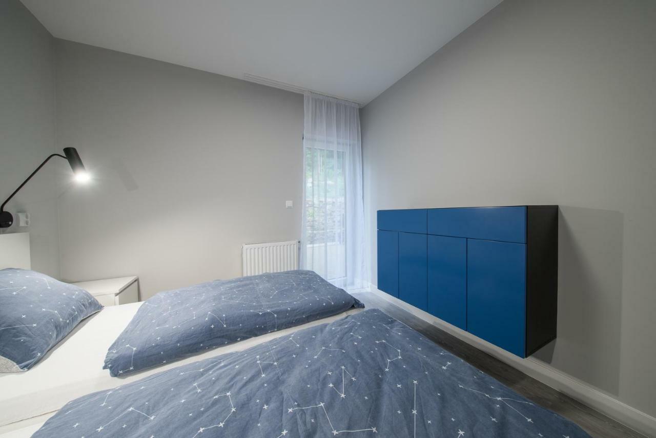 Апартаменти Apartament Pod Lasem Щирк Екстер'єр фото